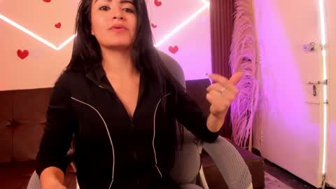 Snapshot of lunaa_lynch chatting on 05.04.26 Luna online show from 05.04.26