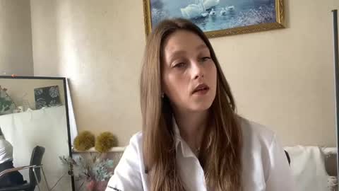 lunafeather online show from 04.25.26