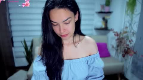 Snapshot of lunagasai_ chatting on 10.17.25 Luna online show from 10.17.25