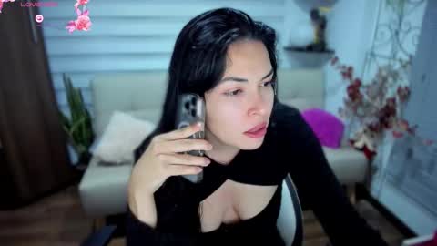 Snapshot of lunagasai_ chatting on 10.28.25 Luna online show from 10.28.25