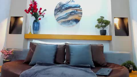 Snapshot of lunainsane58 chatting on 10.13.25 Luna online show from 10.13.25