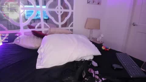 Luna Lasman  online show from 02.12.25