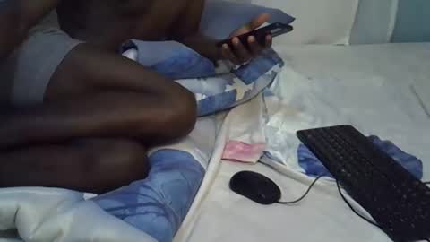 Snapshot of lunalove22_ chatting on 09.14.25 lunalove22_ online show from 09.14.25