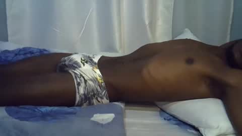 Snapshot of lunalove22_ chatting on 09.18.25 lunalove22_ online show from 09.18.25