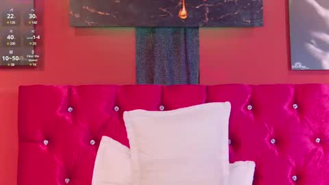 Snapshot of lunamistyc chatting on 01.22.25 Luna online show from 01.22.25