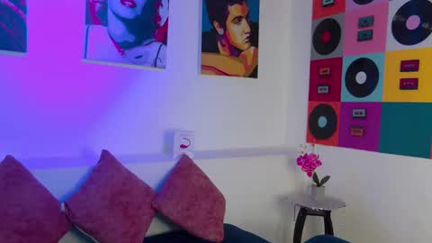 Snapshot of lunamistyc chatting on 02.13.25 Luna online show from 02.13.25