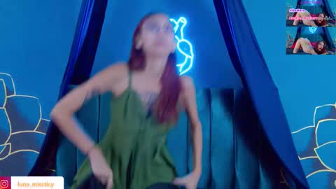 Snapshot of lunamistyc chatting on 10.10.25 Luna online show from 10.10.25