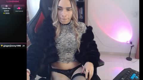 lunamora0 online show from 01.15.26