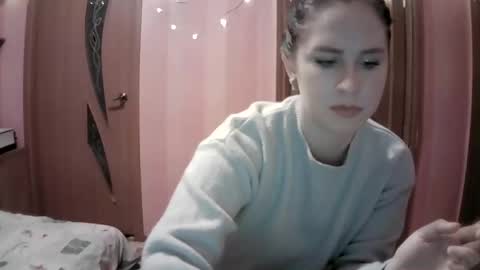 Snapshot of lunamystique_ chatting on 01.28.25 lunamystique_ online show from 01.28.25