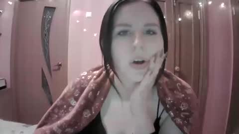 Snapshot of lunamystique_ chatting on 01.29.25 lunamystique_ online show from 01.29.25