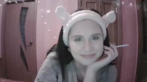Snapshot of lunamystique_ chatting on 02.05.25 lunamystique_ online show from 02.05.25