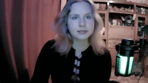 Snapshot of lunamystique_ chatting on 04.08.26 lunamystique_ online show from 04.08.26