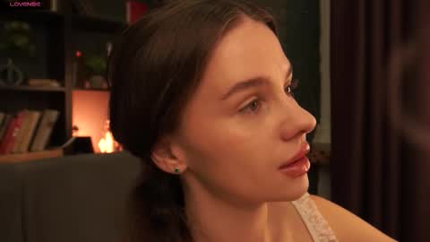 lunaolivia_ online show from 10.01.25