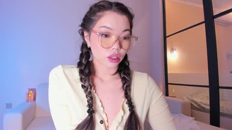 Snapshot of lunaonekiss chatting on 12.11.24 Aisha online show from 12.11.24