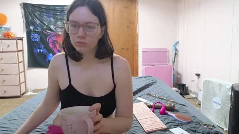lunaquinn45 online show from 12.22.24