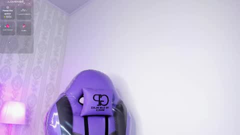 Snapshot of lunar_leen chatting on 09.25.25 Luna online show from 09.25.25