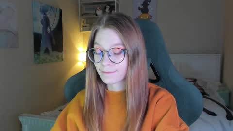 Snapshot of lunar_sofia chatting on 12.02.24 Sofia online show from 12.02.24