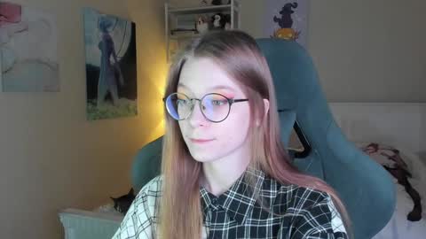 Snapshot of lunar_sofia chatting on 12.06.24 Sofia online show from 12.06.24