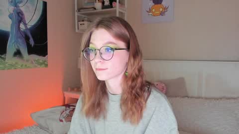 Snapshot of lunar_sofia chatting on 12.17.24 Sofia online show from 12.17.24