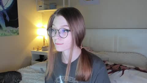 Snapshot of lunar_sofia chatting on 01.07.25 Sofia online show from 01.07.25