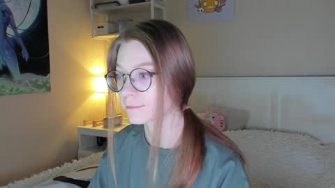 Snapshot of lunar_sofia chatting on 01.11.25 Sofia online show from 01.11.25