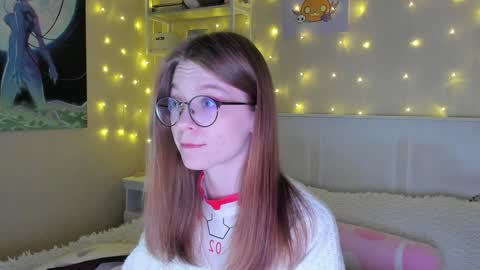 Snapshot of lunar_sofia chatting on 01.18.25 Sofia online show from 01.18.25