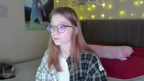 Snapshot of lunar_sofia chatting on 01.29.25 Sofia online show from 01.29.25