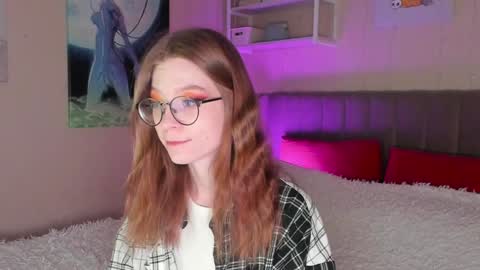 Snapshot of lunar_sofia chatting on 02.03.25 Sofia online show from 02.03.25