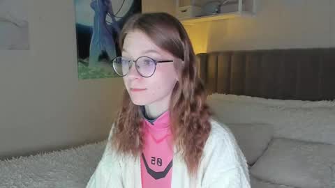 Snapshot of lunar_sofia chatting on 02.25.25 Sofia online show from 02.25.25