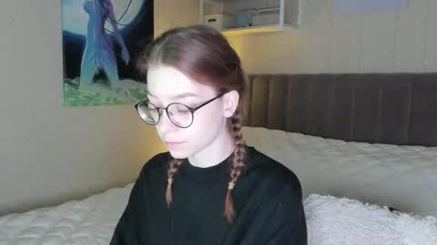 Snapshot of lunar_sofia chatting on 03.03.25 Sofia online show from 03.03.25