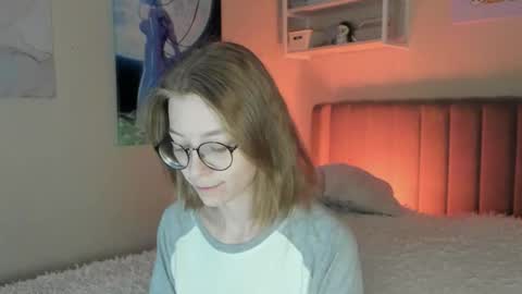 Snapshot of lunar_sofia chatting on 09.14.25 Sofia online show from 09.14.25