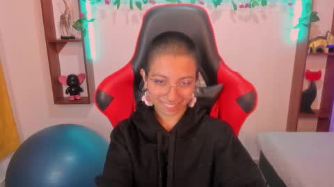 lunarichy online show from 10.15.25