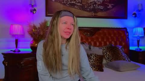 Luna Rishi online show from 01.16.26