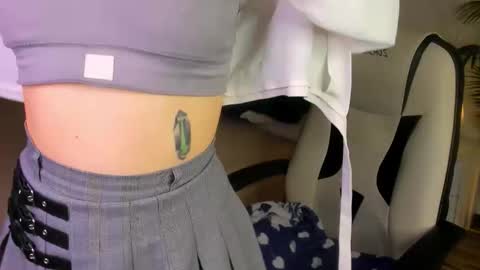 Lily online show from 11.19.25