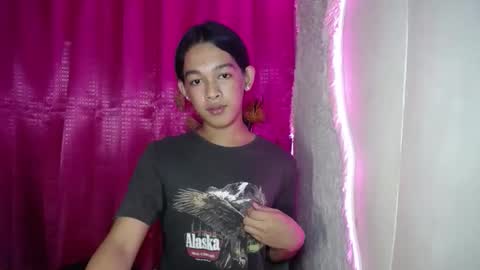 Snapshot of lunarmaxxx chatting on 05.22.26 max online show from 05.22.26