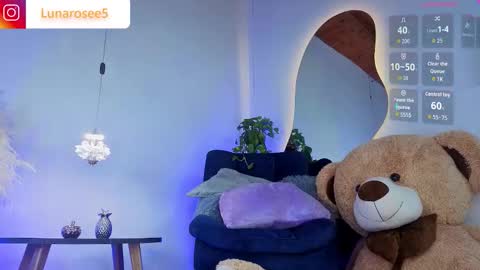 Snapshot of lunarose5 chatting on 10.13.25 Luna online show from 10.13.25