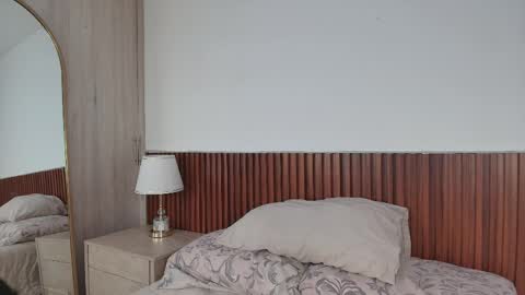 Luna Rousse online show from 04.01.26