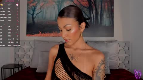 Luna Ruso  online show from 01.15.25