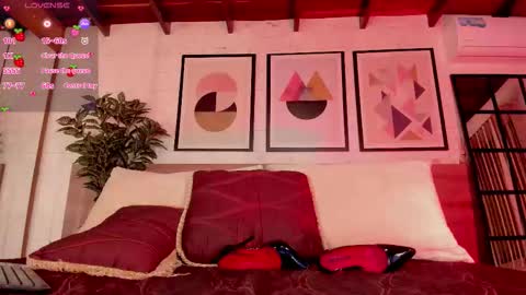 Luna Ruso  online show from 01.14.26