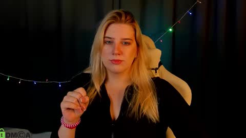 LunasShine online show from 01.13.26