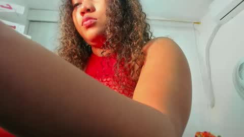 Snapshot of lunastar02 chatting on 09.27.25 luna online show from 09.27.25