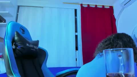 Snapshot of lunastar02 chatting on 11.08.25 luna online show from 11.08.25