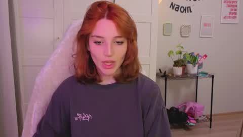 Snapshot of lunatale chatting on 02.11.26 Kate online show from 02.11.26