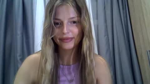 Snapshot of lunav7 chatting on 09.12.25 Luna online show from 09.12.25