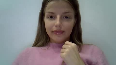 Snapshot of lunav7 chatting on 10.09.25 Luna online show from 10.09.25