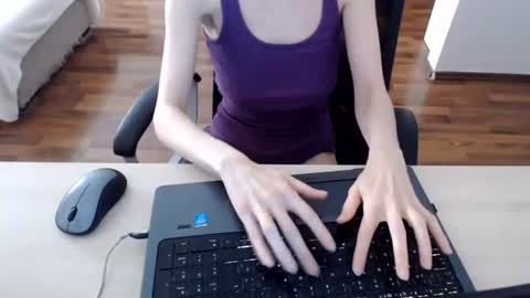 Snapshot of lunavibe_ chatting on 07.15.26 lunavibe_ online show from 07.15.26