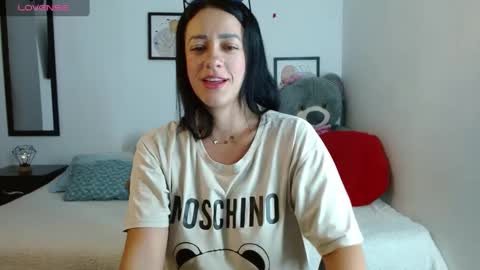 lunayois02 online show from 10.08.25