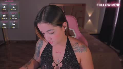 LUNA ROSE online show from 11.13.25