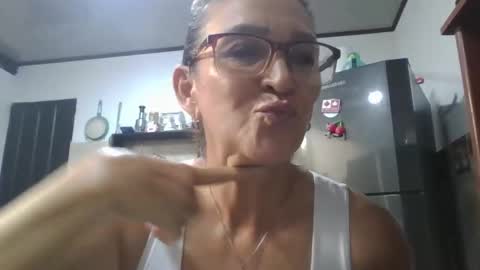 Lupita online show from 09.18.25