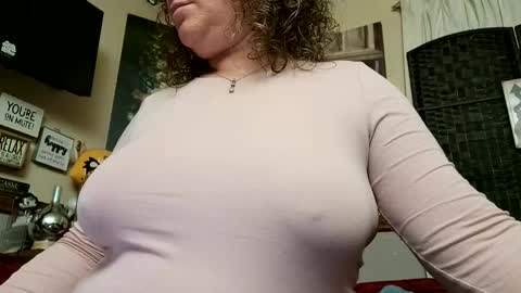 .Clarissa. Follow me on Instagram   miss buns  online show from 02.25.25